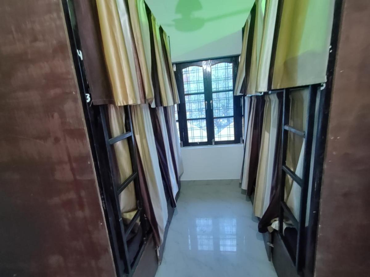 Hobbit House Hostel Rishīkesh Habitación foto